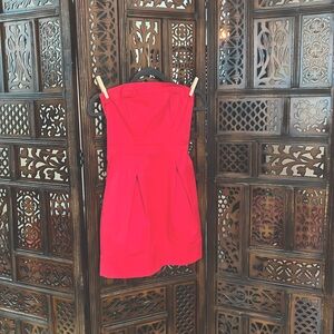 Like NEW French Connection Beautiful red strapless mini dress.